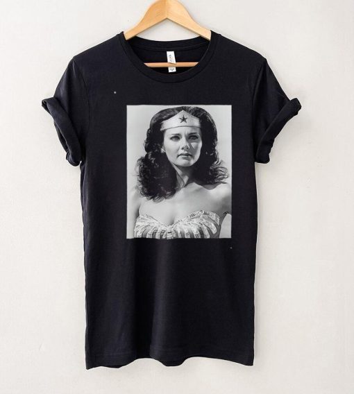 Wonder Woman Black And White Photo Kristen Wiig Gift Tee For Men Women Unisex T shirt