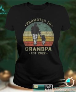 Mens Promoted to Grandpa Est 2022 Vintage First Time Grandpa T Shirt