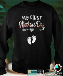 Womens My First Mother’s Day Pregnancy Announcement Mom To Be 2022 V Neck T Shirt