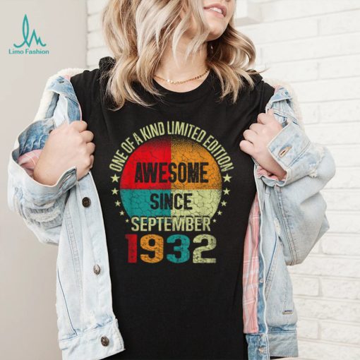 90 Year Awesome Since September 1932 Vintage 90th Birthday T Shirt