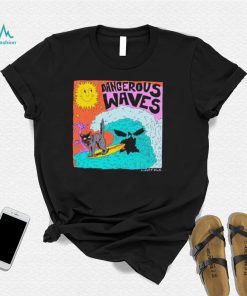 Black cat surfing dangerous waves shirt