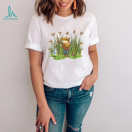 Cottagecore Frog Playing Guitar in Countrycore Aesthetic T Shirt