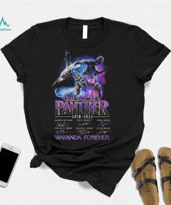 Official 4 years 2018 2022 Black Panther Wakanda Forever signatures shirt