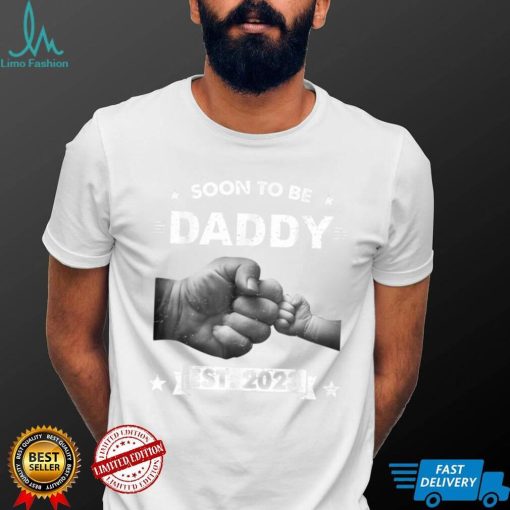 Soon To Be Daddy Est. 2023 Expect Baby New Dad Christmas T Shirt