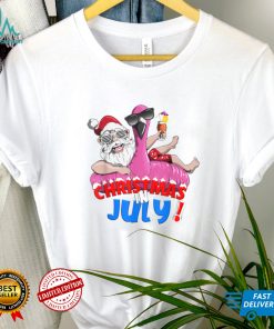 Summer swimming Santa Claus in the pool Christmas in Juli T Shirt