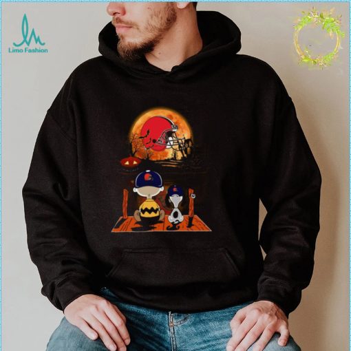 Charlie Brown And Snoopy Watching Cleveland Browns Halloween Cleveland Browns T Shirt