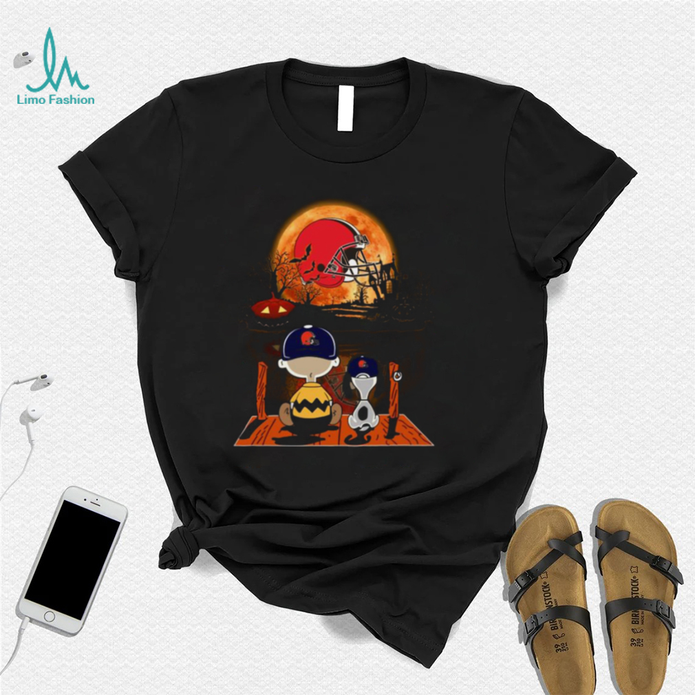 Charlie Brown And Snoopy Watching Cleveland Browns Halloween Cleveland  Browns Shirt