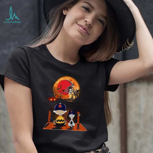 Charlie Brown And Snoopy Watching Cleveland Browns Halloween Cleveland Browns T Shirt