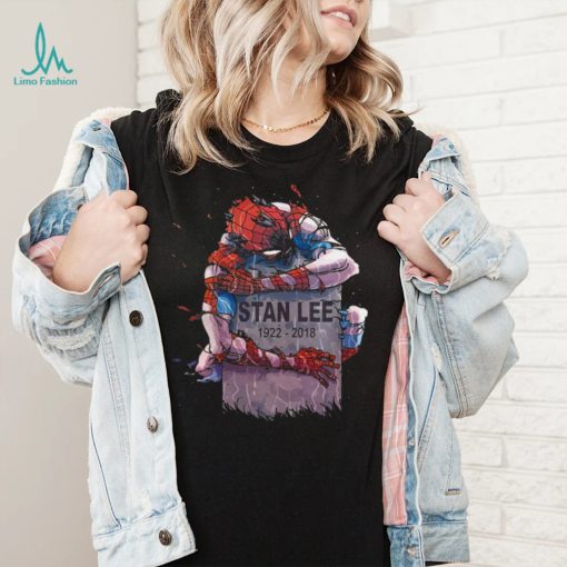 Spider Man hug Stan Lees grave shirt