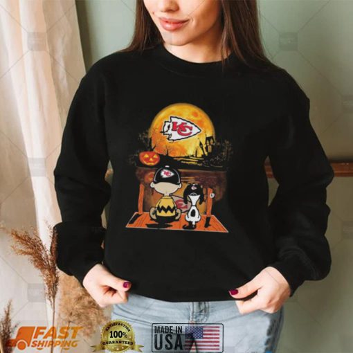 Charlie Brown and Snoopy Kansas City Chief football Halloween Chief T Shirt