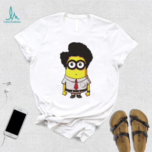 Maurice Moss is a Minion shirt