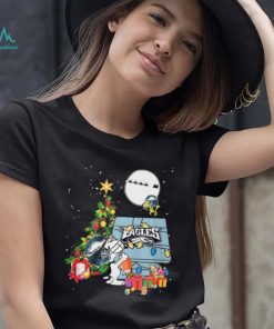 2022 Snoopy And Woodstock Philadelphia Eagles Home Merry Christmas Shirt