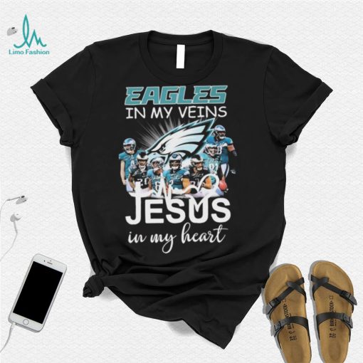 2022 The Eagles In My Veins Jesus In My Heart Signatures Shirt