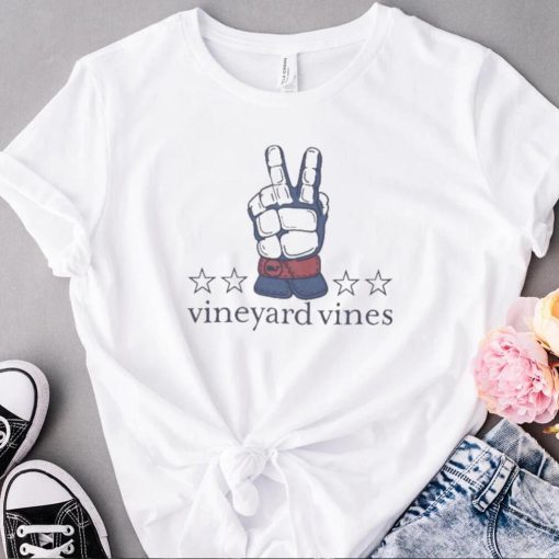 Nice vineyard vines boys’ lacrosse glove peace sign shirt