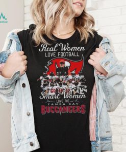 Original real women love football smart women love the Tampa Bay Buccaneers signatures 2022 shirt
