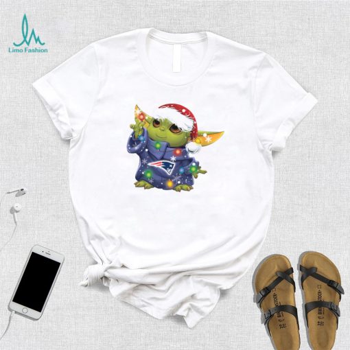 Santa Baby Yoda England Patriots Light Christmas Shirt