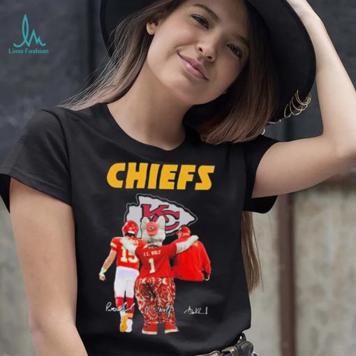 The Chiefs Kc Wolf Patrick Mahomes II And Andy Reid Signatures Shirt