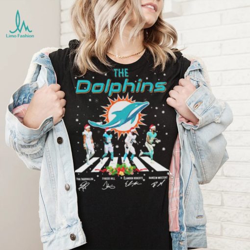 The Dolphins Tua Tagovailoa Tyreek Hill Elandon Roberts And Raheem Mostert Abbey Road Christmas Signatures Shirt