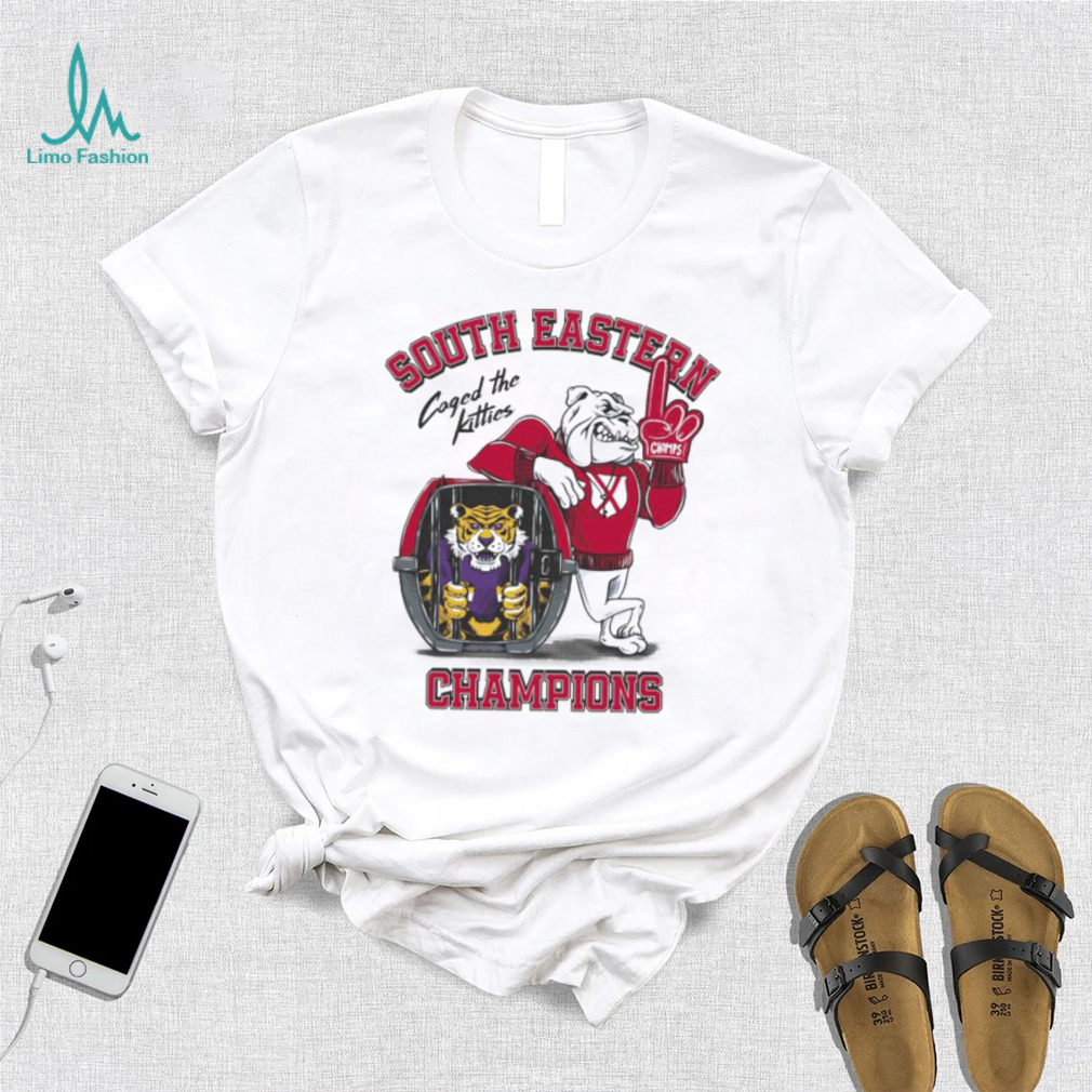 Georgia Bulldogs Caged The Kitties LSU Tigers 2022 Southeastern Champions Shirt Georgia Bulldogs Caged The Kitties LSU Tigers 2022 Southeastern Champions Shirt