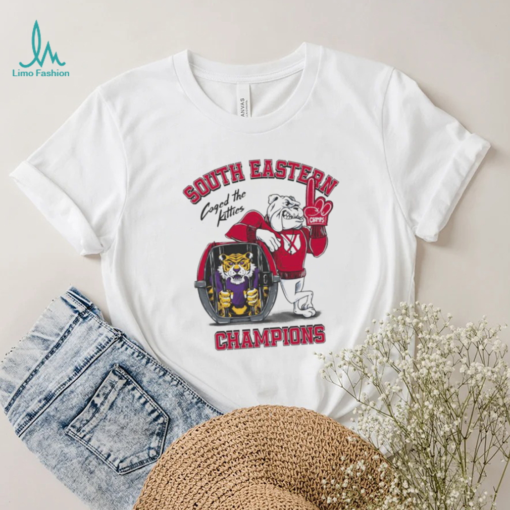 Georgia Bulldogs Caged The Kitties LSU Tigers 2022 Southeastern Champions Shirt Georgia Bulldogs Caged The Kitties LSU Tigers 2022 Southeastern Champions Shirt