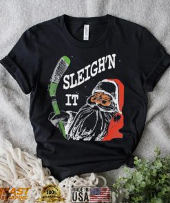 Hockey santa sleigh’n it hockey Christmas sweater