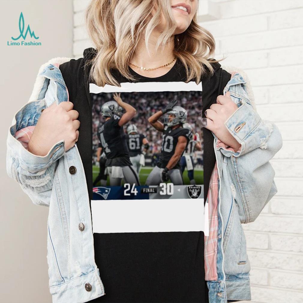 Las Vegas Raiders 30 24 Patriots NFL 2022 matchup final score shirt Las Vegas Raiders 30 24 Patriots NFL 2022 matchup final score shirt