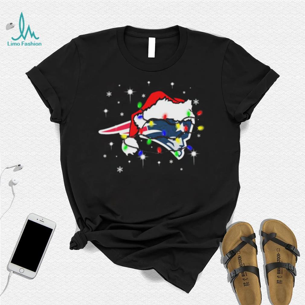 New England Patriots Santa Hat Christmas Light Shirt New England Patriots Santa Hat Christmas Light Shirt