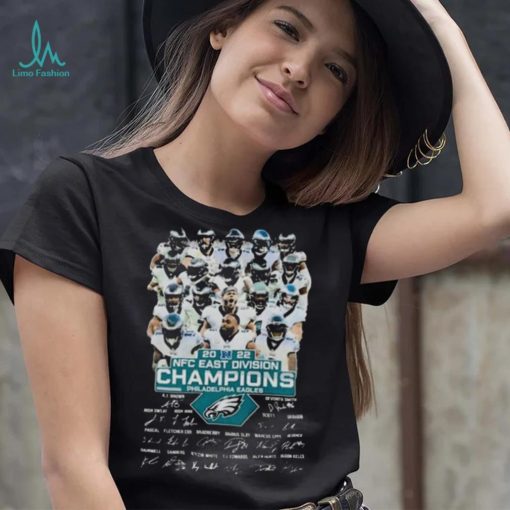 Philadelphia Eagles 2022 NFC East Division Champions Signatures Shirt