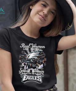 Real women love Football smart women love the eagles Tee