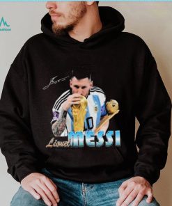 Signature Design Lionel Messi Kissing World Cup 2022 Argentina Football Shirt