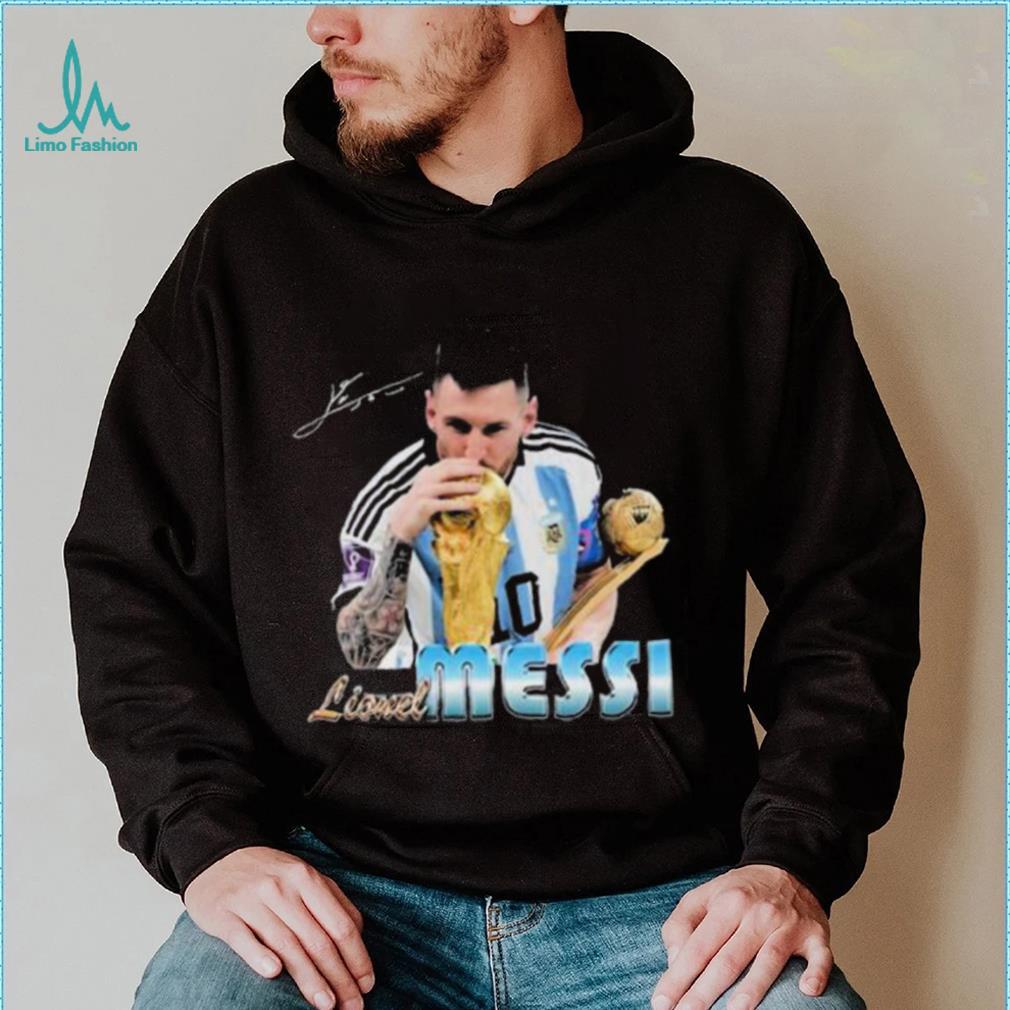Signature Design Lionel Messi Kissing World Cup 2022 Argentina Football Shirt Signature Design Lionel Messi Kissing World Cup 2022 Argentina Football Shirt