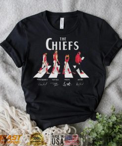 The Kansas city Chiefs abbey road 2022 signatures shirt