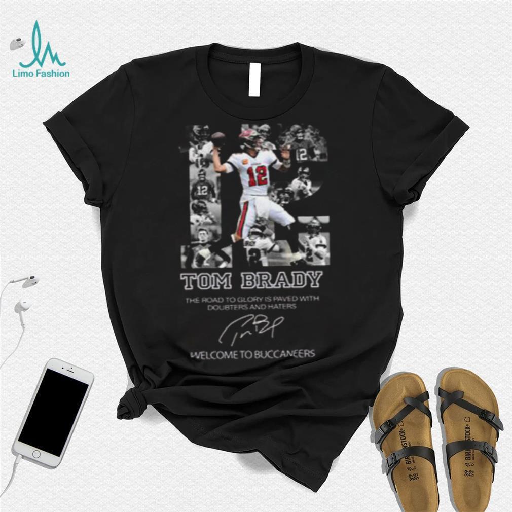 12 Tom Brady Tampa Bay Buccaneers Signature T Shirt - Limotees