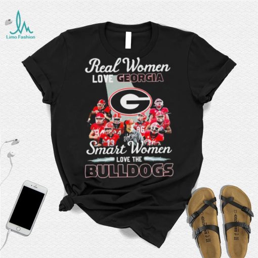 Real Women Love Georgia Bulldogs Smart Women Shirt