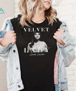 Velvet Lady Aretha Franklin Essential shirt