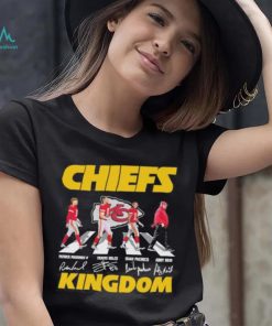 Chiefs kingdom Walking Abbey Road Patrick Mahomes Travis Kelce Isiah Pacheco Andy Reid signatures shirt