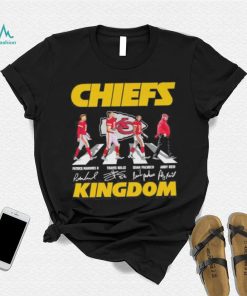 Chiefs kingdom Walking Abbey Road Patrick Mahomes Travis Kelce Isiah Pacheco Andy Reid signatures shirt