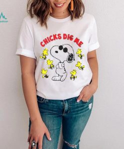 Snoopy Peanuts chicks dig me shirt