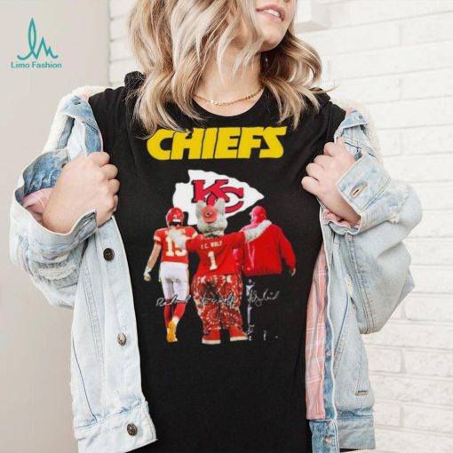 The Chiefs Patrick Mahomes Kc Wolf And Andy Reid Signatures Shirt