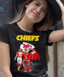 The Chiefs Patrick Mahomes Kc Wolf And Andy Reid Signatures Shirt