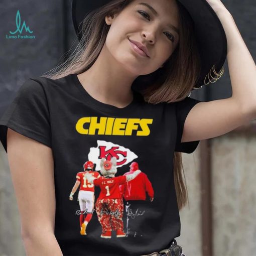 The Chiefs Patrick Mahomes Kc Wolf And Andy Reid Signatures Shirt