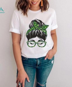 Travel Agent Messy Bun St Patrick’s Day Shamrock Shirt