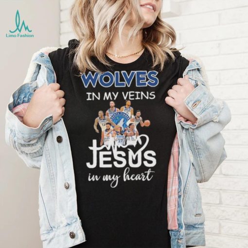 Wolves in my veins Jesus in my heart signatures shirt