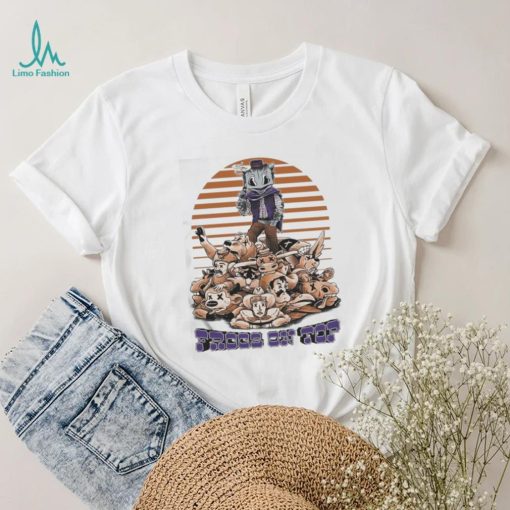 Frogs on top pocket shirt