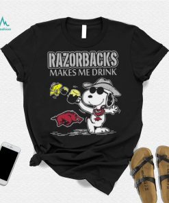 Snoopy And Woodstock Arkansas Razorbacks Makes Me Drinks Shirt