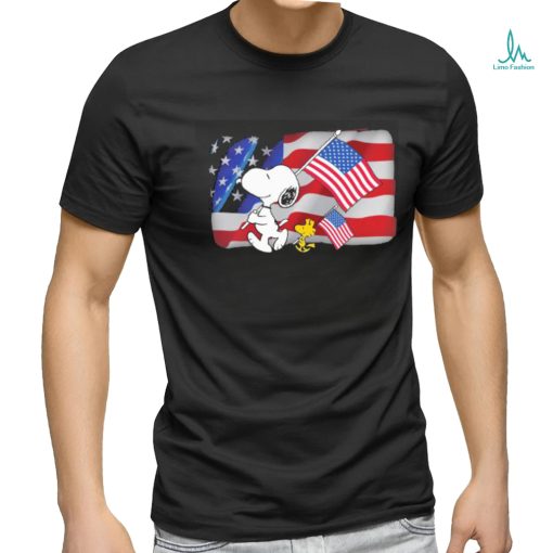 Snoopy and Woodstocks hug American Flag 2023 shirt