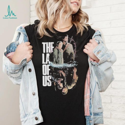 ellie and joel the last of us 2 wallpaper signatures shirt