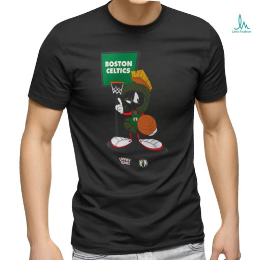 Boston Celtics Looney Tunes Marvin the Martian Graphic T Shirt   Mens