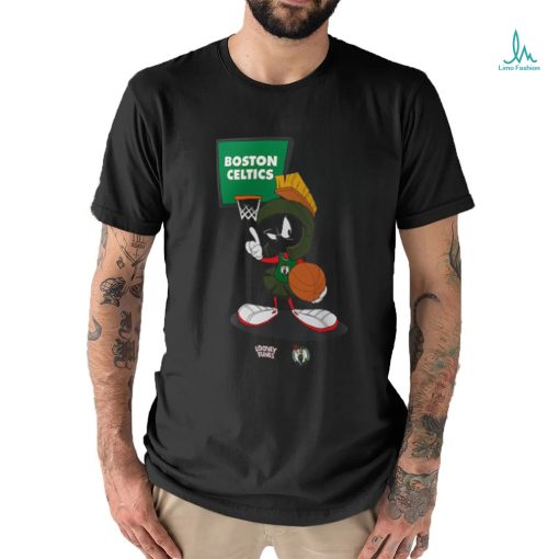 Boston Celtics Looney Tunes Marvin the Martian Graphic T Shirt   Mens