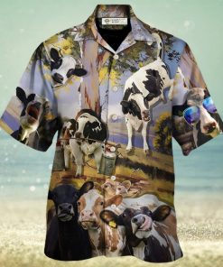 Cow Dancing In The Australian Landscape Funny Art Style Hawaiian Shirt – Trendy Aloha